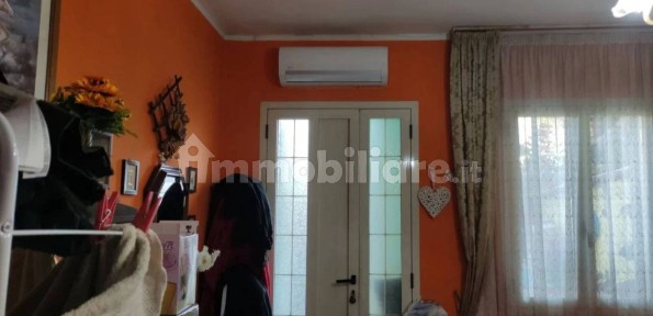Villetta a schiera all'asta via Monastir 55, Villasor