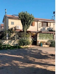 Villetta a schiera all'asta via Barcellona 1, Capoterra