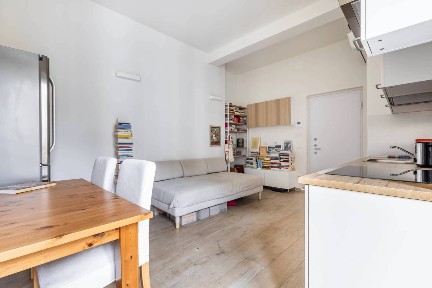Bilocale viale Monte Santo, 7, Porta Nuova, Milano