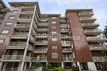 Quadrilocale via Bernardo Rucellai 49, Precotto, Milano