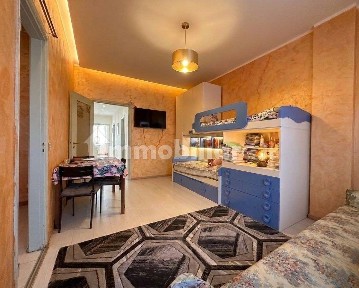 Bilocale via dei Fiordalisi, Lorenteggio, Milano