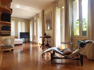 Appartamento viale Monte Santo, 8, Porta Nuova, Milano