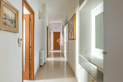 Trilocale viale Monte Nero 76, Montenero, Milano