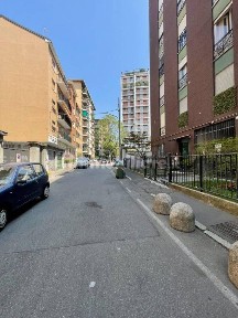 Sesto San Giovanni, Via Roberto Moroni, 2