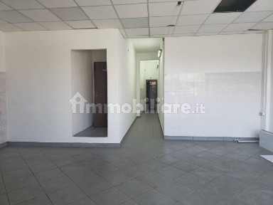Locale commerciale in Affitto