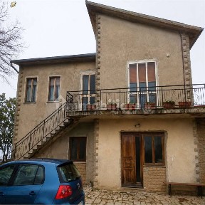 Casa indipendente all'asta via Croci 14, Sorano