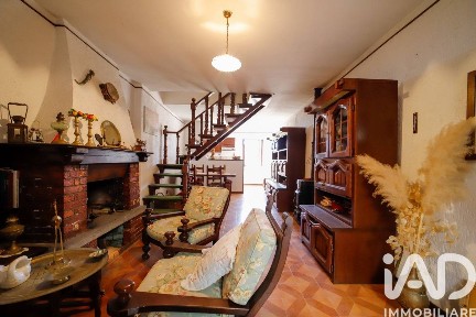 Castell'Azzara, Via cavour, 10