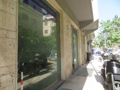 Locale commerciale in Affitto