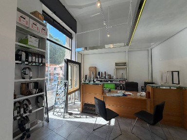 Locale commerciale in Affitto
