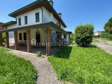 Camponogara, Via Palmiro Togliatti, 14