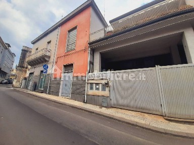 Appartamento via Vittorio Alfieri 48, Centro, Giarre