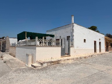 Manduria, Via Isola di Ponza