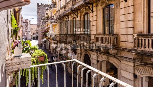 Quadrilocale buono stato, primo piano, Centro, Taormina