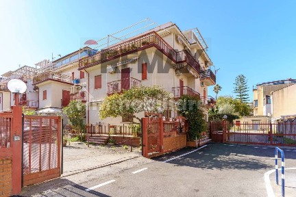 Bilocale via Laghini 251, Centro, Giardini-Naxos