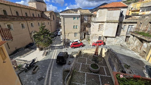Quadrilocale Ali' superiore, Alì