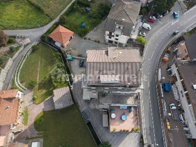 Locale commerciale in Vendita