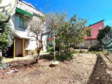 Villa bifamiliare via degli Aranci, Centro, Aprilia