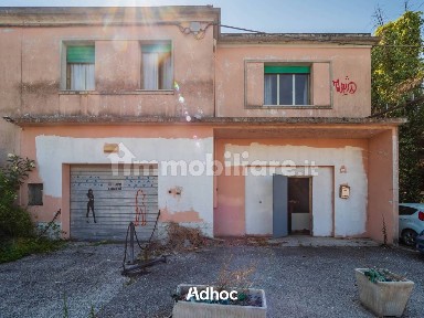 Trilocale corso 21 Gennaio 154, Montecchio, Montelabbate