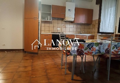 Bilocale via Bengasi 28, Borgo Roma, Verona