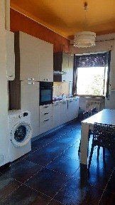 Quadrilocale viale Stazione Porta Vescovo 10, Borgo Venezia, Verona