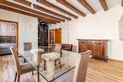 Trilocale via Lastre, Centro Storico, Verona