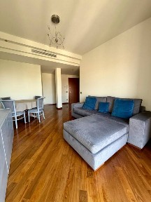 Quadrilocale ottimo stato, sesto piano, Cittadella - Porta Nuova, Verona