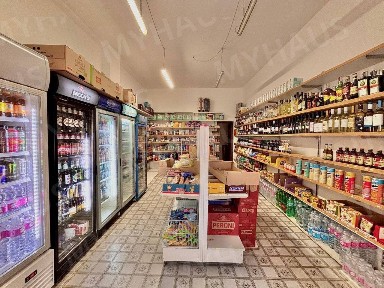 Locale commerciale in Vendita