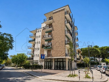 Locale commerciale in Vendita