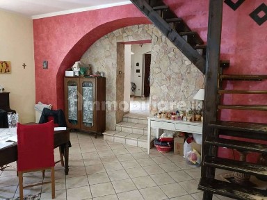 Villa all'asta Vico Ortigara 15/10, Barile