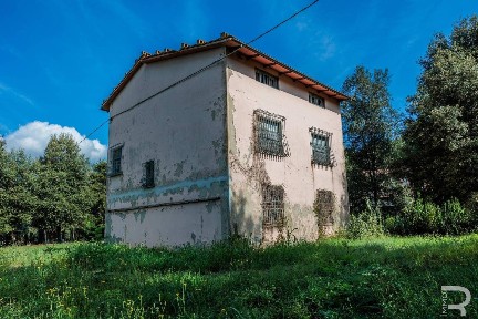 Rustico via Fondi, Camaiore Paese, Camaiore