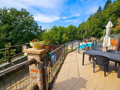 Terratetto plurifamiliare 60 m², buono stato, Massimino
