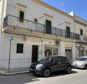 Locale commerciale in Affitto
