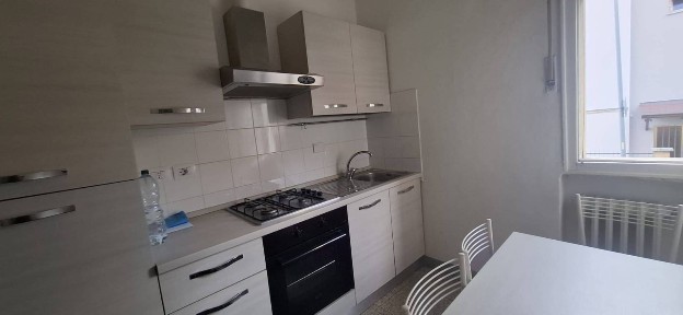 Trilocale via del Pilastro 36, Pilastro, Bologna
