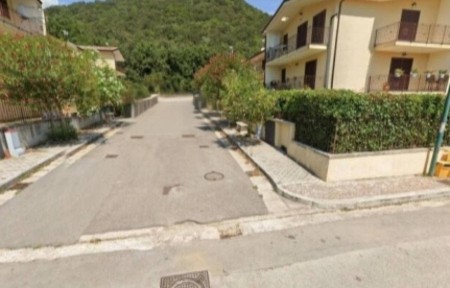 Villetta a schiera all'asta via San Marco, Castel di Sasso
