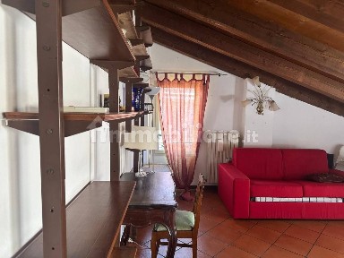 Bilocale ottimo stato, quarto piano, Santo Stefano, Bologna