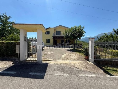 Arsita, Via Vittorio Veneto
