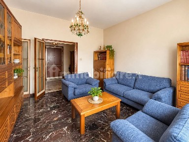 Bologna, Centro Storico, Via San Gervasio, 10