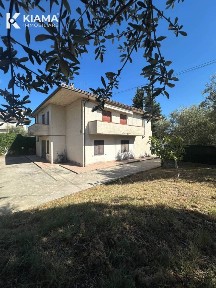 Villa unifamiliare via Primo Maggio 1, Ripattoni, Bellante