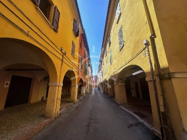 Bilocale buono stato, primo piano, Centro, Castel San Pietro Terme