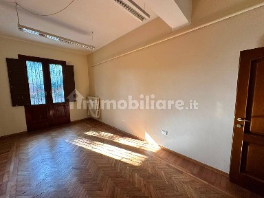 Trilocale via di Saliceto 22, Bolognina, Bologna