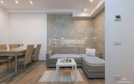 Trilocale via Tito Azzolini 6, Borgo Panigale, Bologna