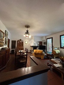 Bologna, San Vitale - Roveri, Via degli Stradelli Guelfi, 35