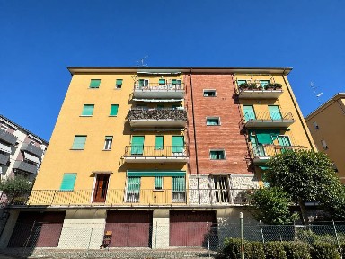 Imola, Via Ugo Foscolo, 5