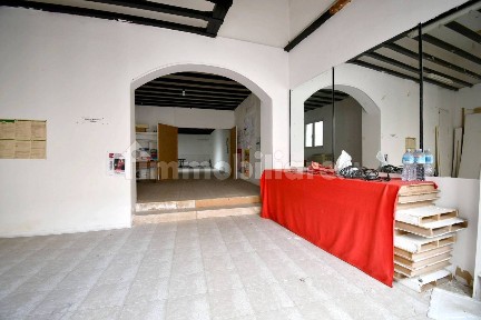 Capannone in Vendita