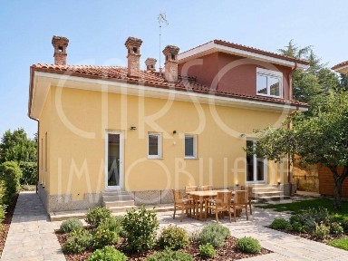 Villa unifamiliare via dell'Hermada 34/1, Opicina, Trieste