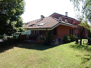 Villa a schiera via Vecchia di Plodio, Centro, Carcare