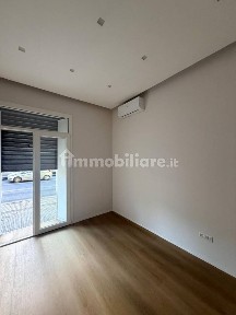 Locale commerciale in Affitto