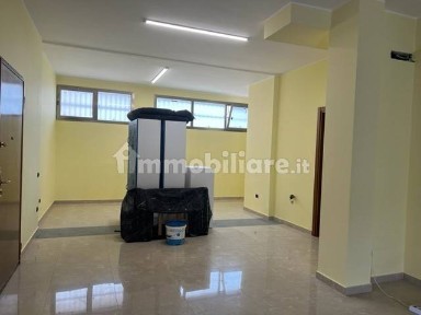 Locale commerciale in Affitto
