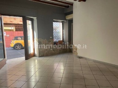Locale commerciale in Affitto