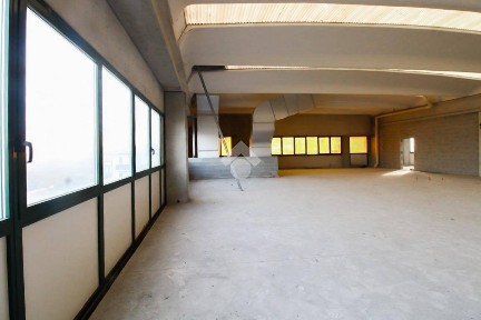 Locale commerciale in Affitto
